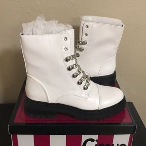 Circus By Sam Edelmen White Booties❤️